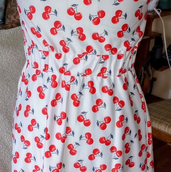 Cato Cherry Dress; Medium Petite; New with Tags - Picture 4 of 9